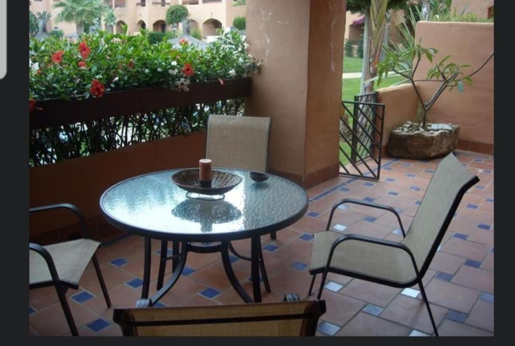 Apartamento Entre Estepona Y Marbella Bagian luar foto